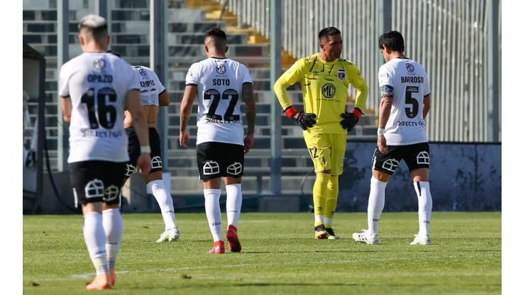 Colo Colo está hundido en la zona baja del Campeonato Nacional.