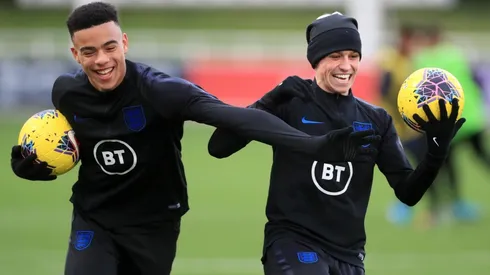 Greenwood y Foden serán devueltos a sus casas como castigo por ingresar mujeres al hotel de concentración violando las normas de cuarentena.