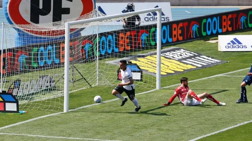 Esteban Paredes abrió la cuenta en el Superclásico ante la U a los 12' de partido.