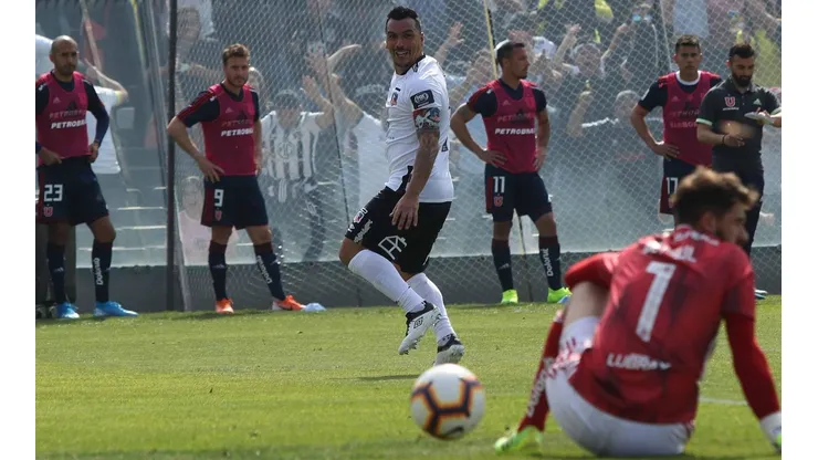 Paredes alcanza a Campos como máximo goleador de los Superclásicos