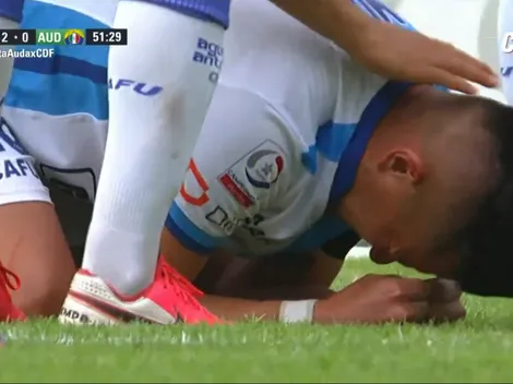 Un beso al cielo: el emotivo festejo de Carlos Muñoz en Antofagasta