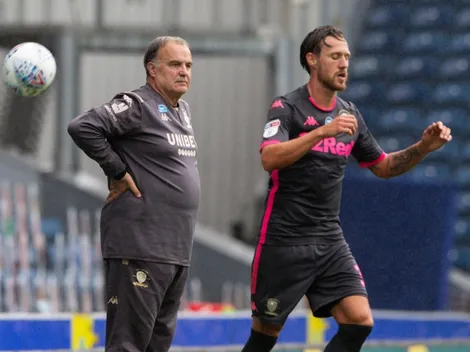 Leeds vence a Paços a una semana de su debut en la Premier