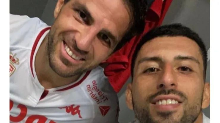 Cesc compartió una alegre foto junto a Memo Maripán, dando a entender que planea seguir en el Mónaco.