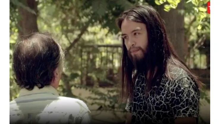 El padre de Daniel Zamudio con uno de los condenados por el asesinato, Fabián Mora, en el programa "Mírame".