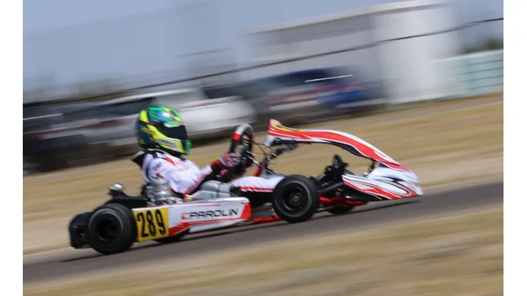 El chileno se encuentra disputando el mundial CIK FIA de la especialidad en Europa, a la espera de confirmar su participación en la fecha de Wackersdorf.