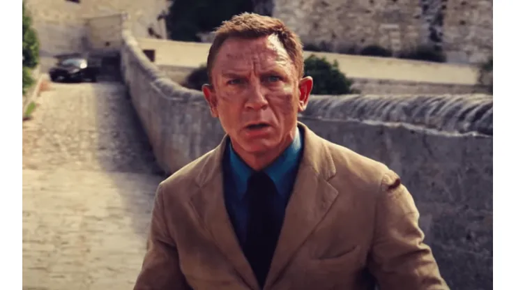 Daniel Craig en una de las secuencias que presenta el adelanto de "No Time to Die", la vigésima quinta película de James Bond.