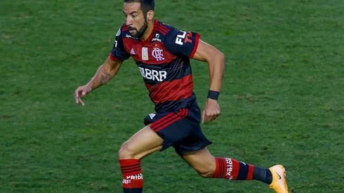 El chileno recibió elogios por parte de la prensa brasileña tras su notable actuación como titular en la goleada del Fla ante Bahía.