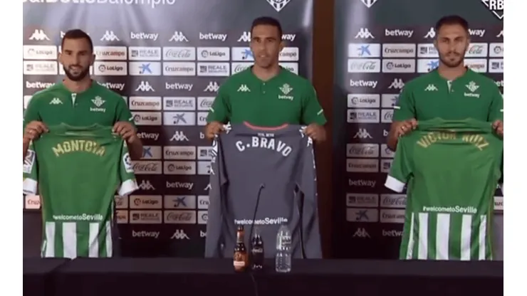 Claudio Bravo no quiso atender consultas sobre el tema del momento en España, Messi y su telenovela con el Barcelona