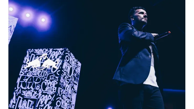 Sergio Lagos y MC Rama los comentaristas de C13 para Batalla de los Gallos