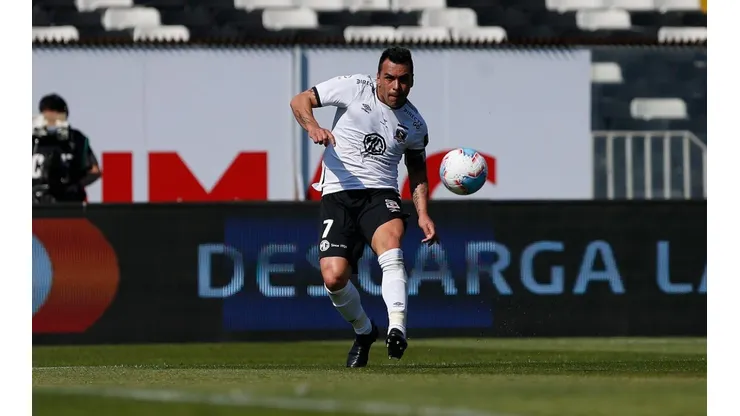 Esteban Paredes le marcó un gol a Wanderers en la derrota de Colo Colo