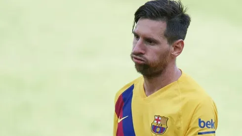 Lionel Messi busca salir de Barcelona