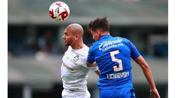 Lichnovsky superó su lesión podría ser de la partida en el duelo del sábado entre Cruz Azul y Atlas.