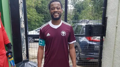 El francés de 39 años fichó con el Brentham FC para ponerse a tono para el evento benéfico de la UNICEF en Old Trafford.