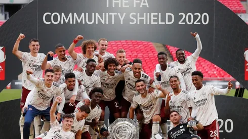 Aubameyang marcó un golazo que celebró como wakandiano en homenaje al fallecido Chadwick Boseman, actor detrás de Pantera Negra.