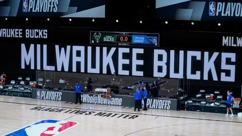 El complejo de Disney vacío, donde debían jugar los Milwaukee Bucks ante Orlando Magic y no lo hicieron.