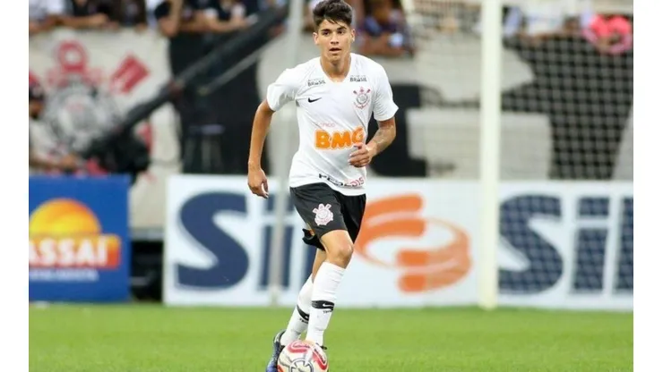 Araos jugó 62' minutos en Corinthians.