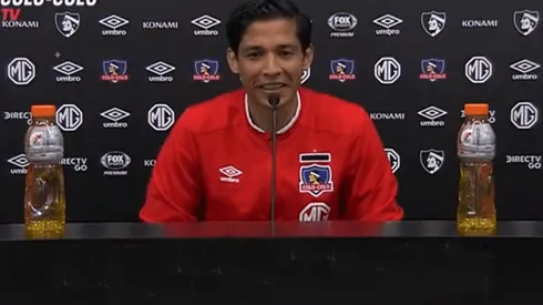 Matías Fernández repartió sonrisas en la conferencia telemática que brindó este mediodía en Colo Colo