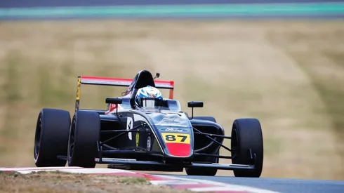 El piloto nacional se las arregló para sumar 5 puntos para el campeonato pese a tener problemas en su monoplaza.