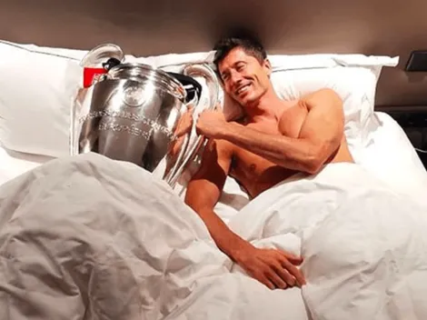 Robert Lewandowski despierta abrazado de la Champions