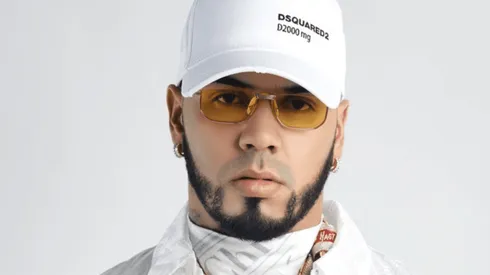 El autor de "Secreto" se tatuó con su pareja, Karol G