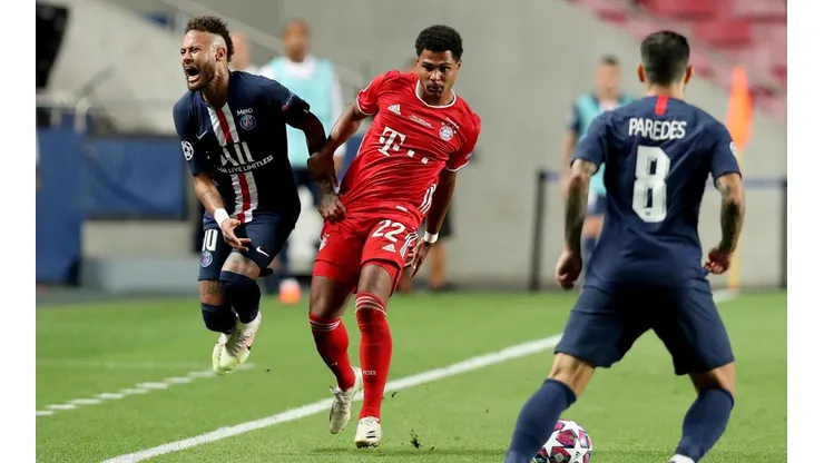 Gnabry atendió a Neymar en la final de Champions