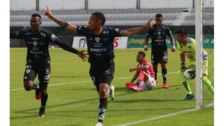 Gabriel Torres es héroe en Ecuador