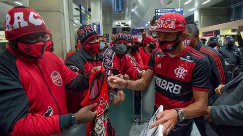 Mauricio Isla en su llegada a Río de Janeiro