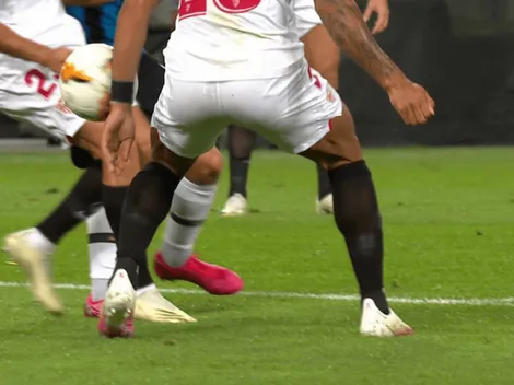 Video: La mano que desata la polémica en la Europa League