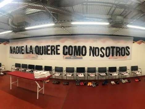 "Nadie la quiere como nosotros": el desafiante lienzo de Sevilla