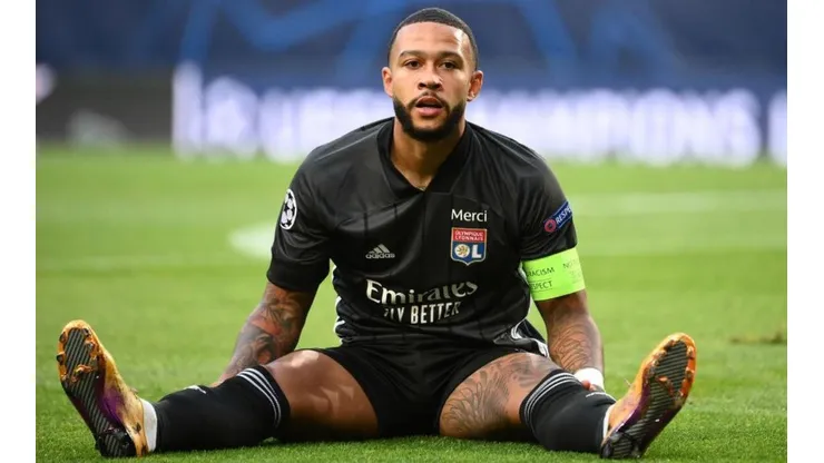 Depay se perdió un gol increíble en la Champions