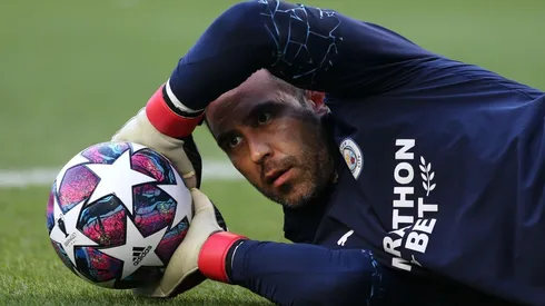 Lasarte dirigió a Claudio Bravo en la Real Sociedad, por lo que aseguró que tiene todas las capacidades para triunfar en un eventual arribo al Betis.