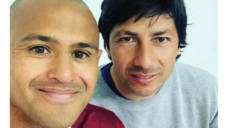 Chupete Suazo con Jaime Valdés en el camarín de La Serena.