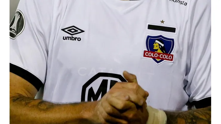 Umbro le responde a Colo Colo.