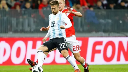 Papu Gómez con la camiseta argentina enfrentando a Rusia