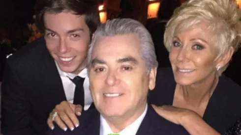 Nano Caldeón junto a su padre, Hernán, y su madre, Raquel Argandoña.