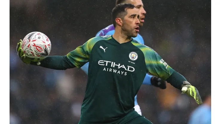 Bravo en Manchester City.