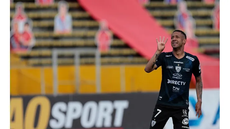 Gabriel Torres anota el gol de la tranquilidad para Independiente del Valle ante El Nacional
