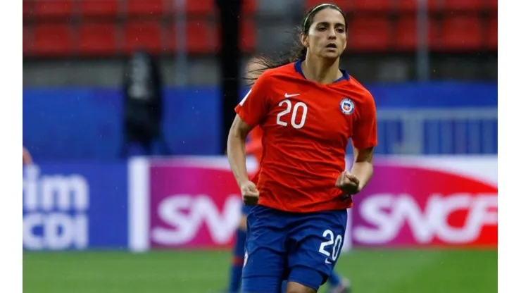 Daniela Zamora en la Roja.