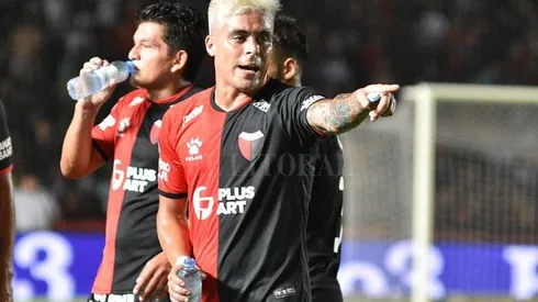 El delantero está junto a su familia cumpliendo la cuarentena social.