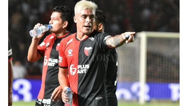 El delantero está junto a su familia cumpliendo la cuarentena social.