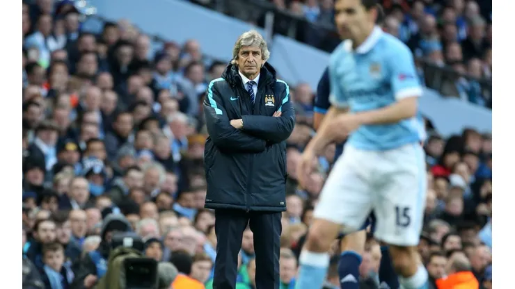 Manuel Pellegrini en el banco del Manchester City ante el Real Madrid