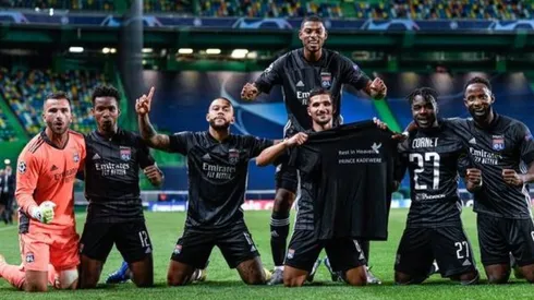 Los jugadores evitaron aparecer demasiado juntos en las celebraciones del Lyon
