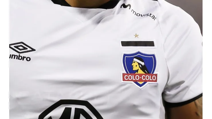La camiseta de Colo Colo busca nuevo socio.
