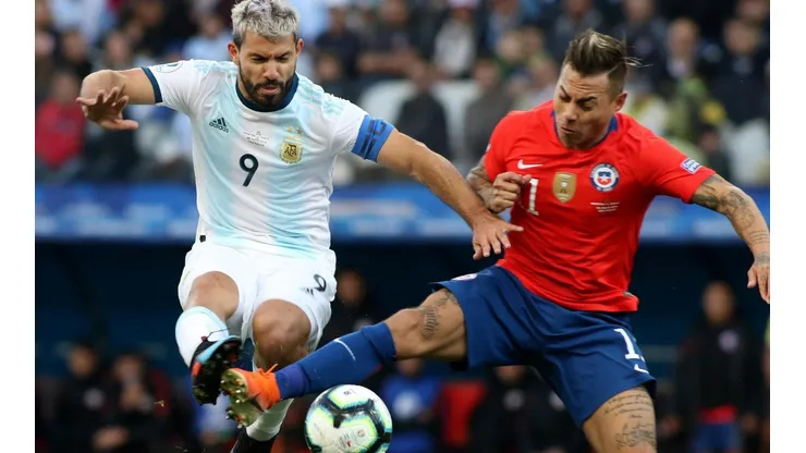 El regreso de la Selección Chilena a las canchas deberá seguir esperando.