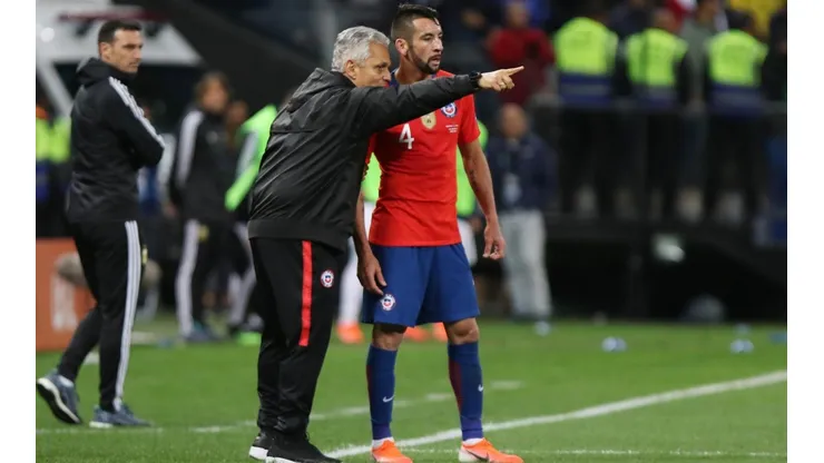 Rueda recuerda la importancia de Isla en la Selección Chilena.
