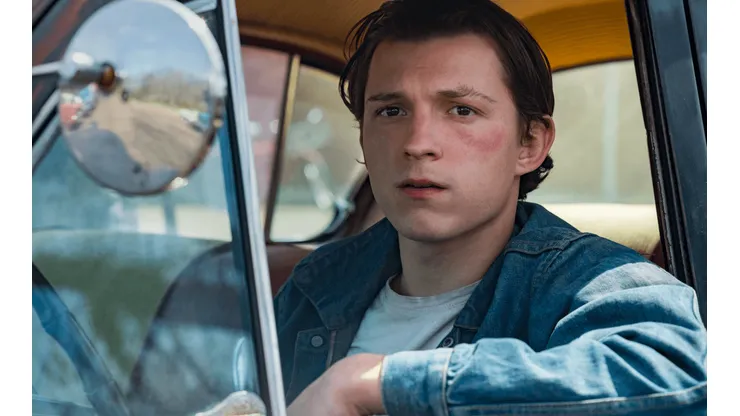Tom Holland en una escena de "El Diablo a Todas Horas".