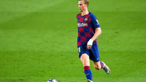 Frenkie de Jong ante el Nápoli