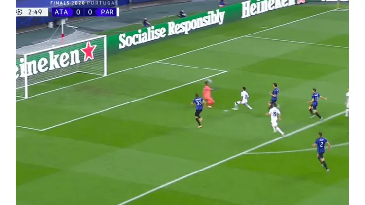 Neymar se perdió un gol solo ante el Atalanta