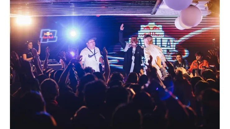 Final Nacional de Red Bull Batalla de los Gallos sin público y en estudio