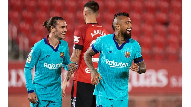Antoine Griezmann junto a Arturo Vidal